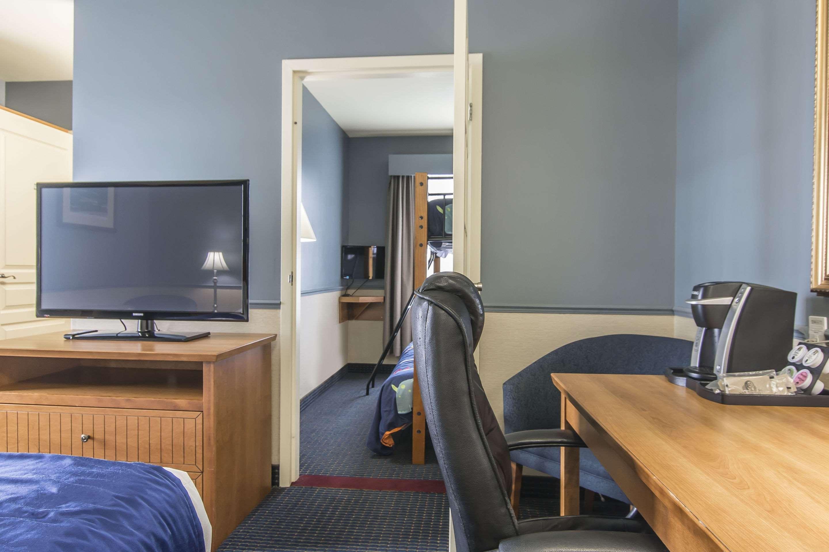 Quality Inn Riviere-du-Loup Exterior photo