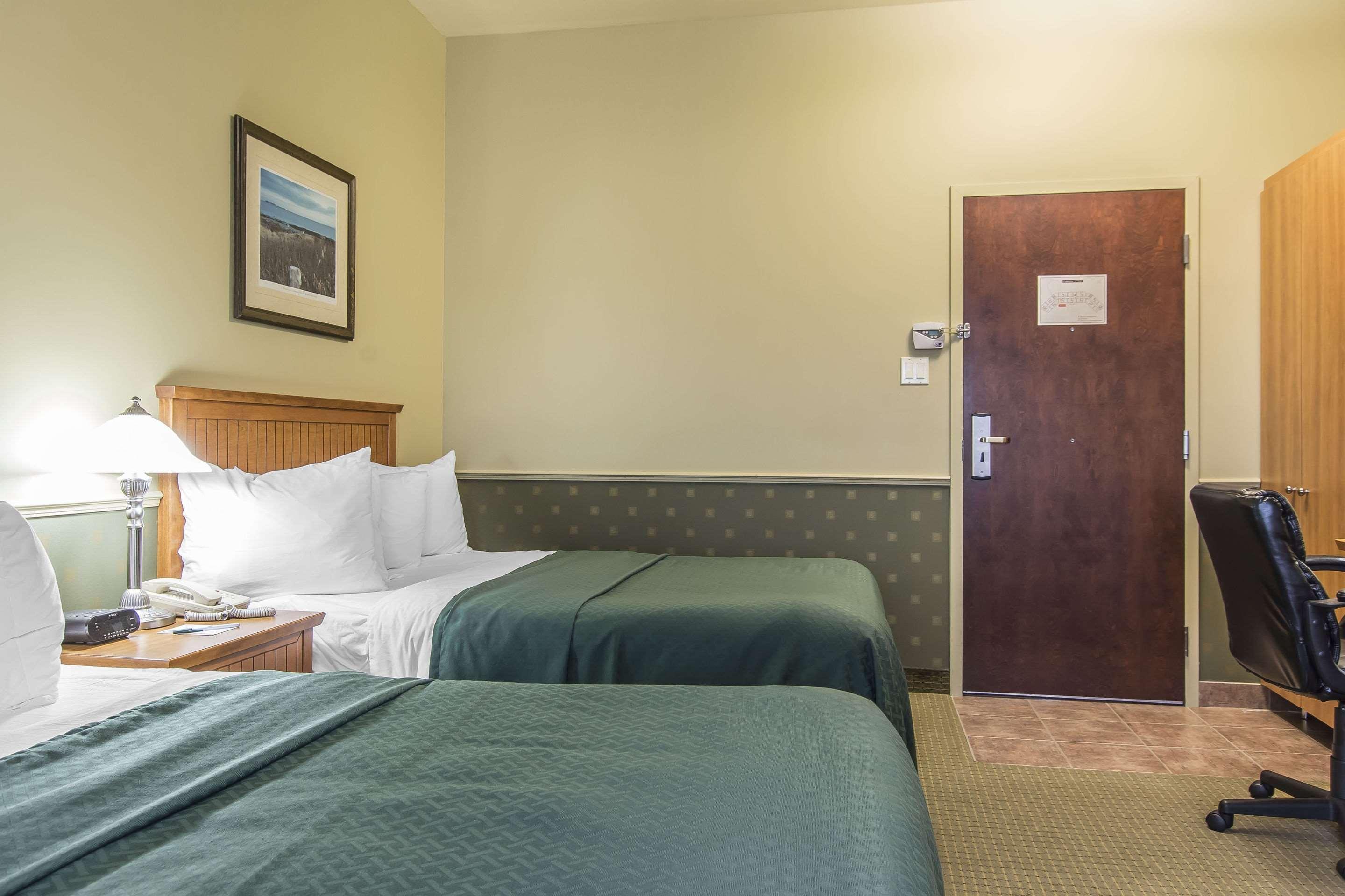 Quality Inn Riviere-du-Loup Exterior photo