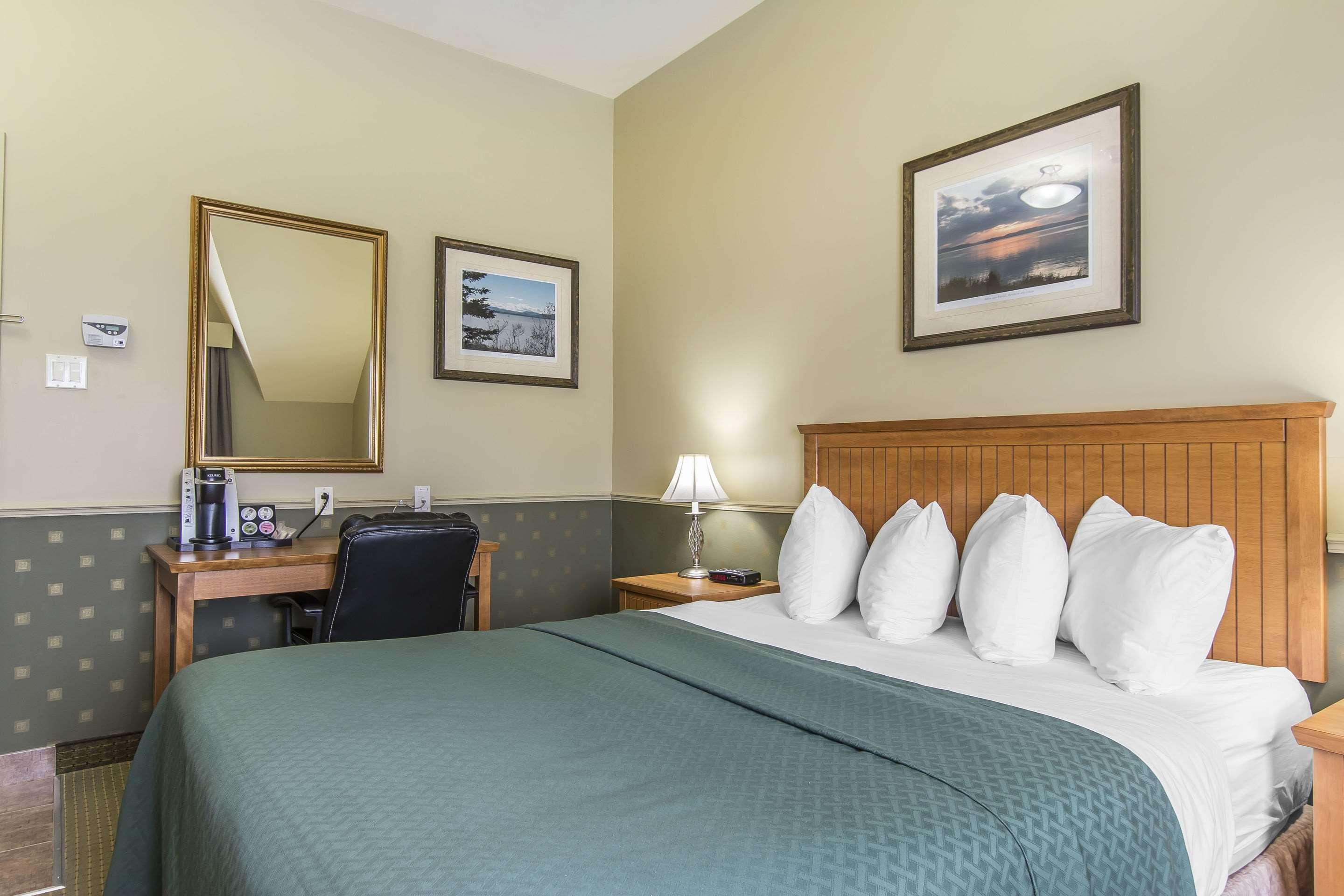Quality Inn Riviere-du-Loup Exterior photo