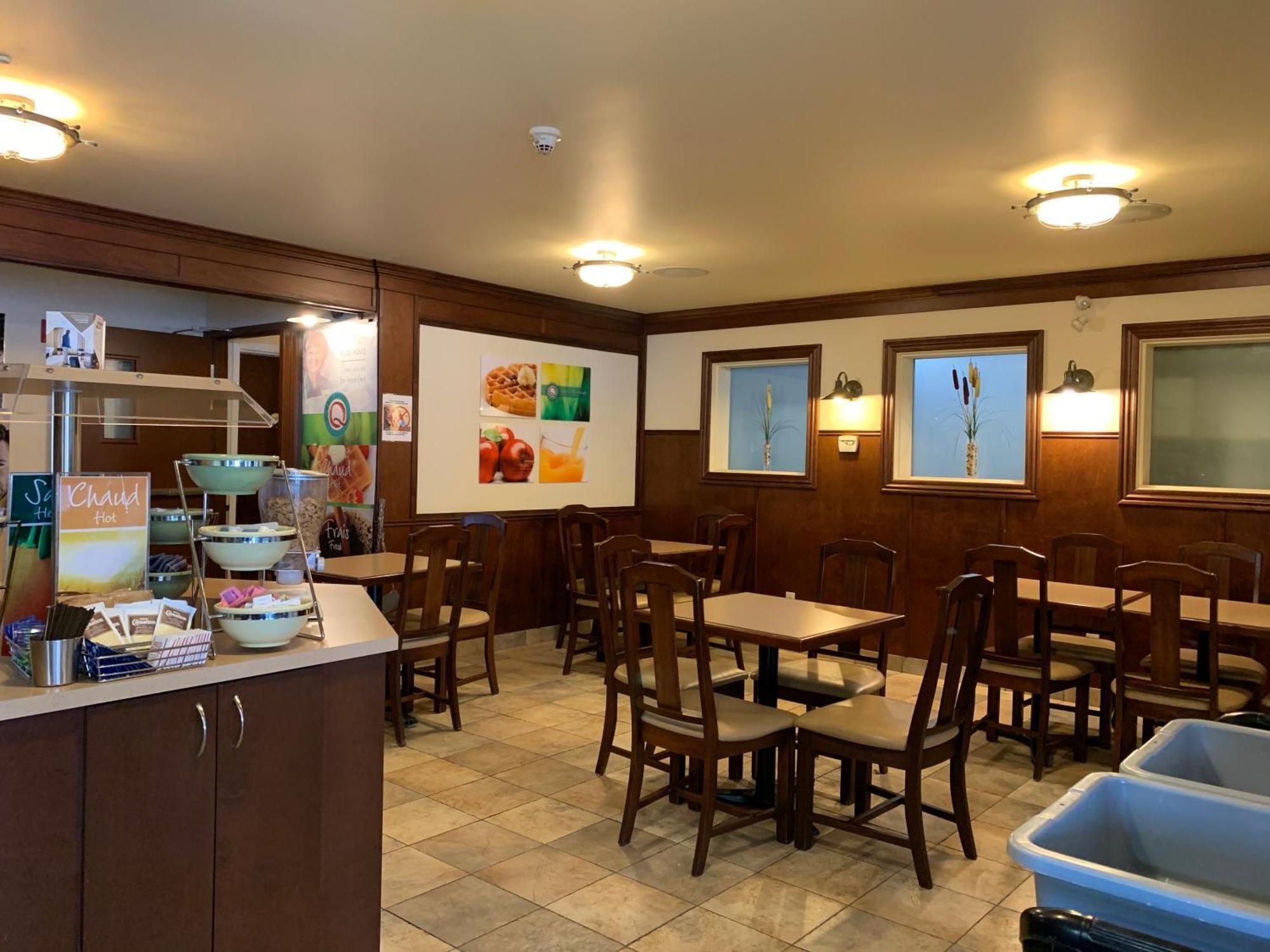Quality Inn Riviere-du-Loup Exterior photo